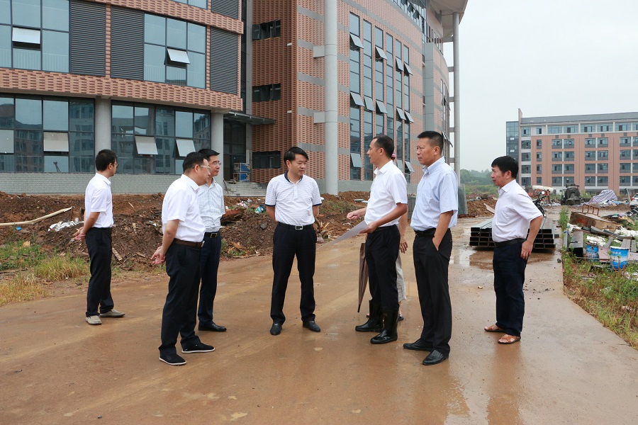 李高興副市長調研城建項目